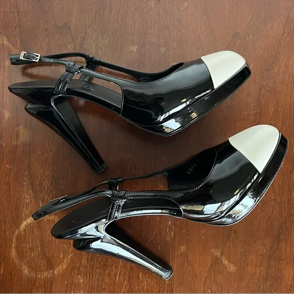 Chanel black patent leather with white cap toe Slingback pumps - Picture 9 of 15